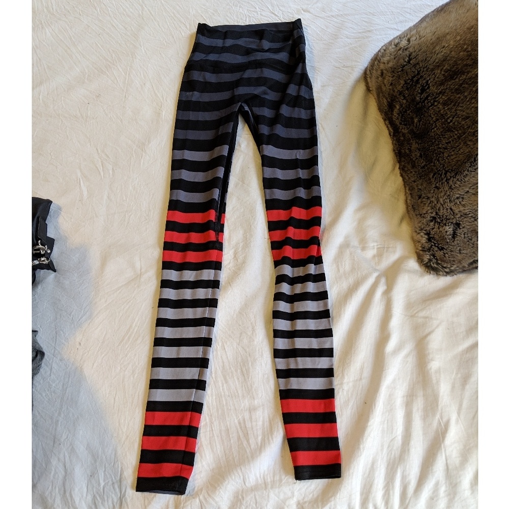 K-DEER Yoga Legging red gray black stripes